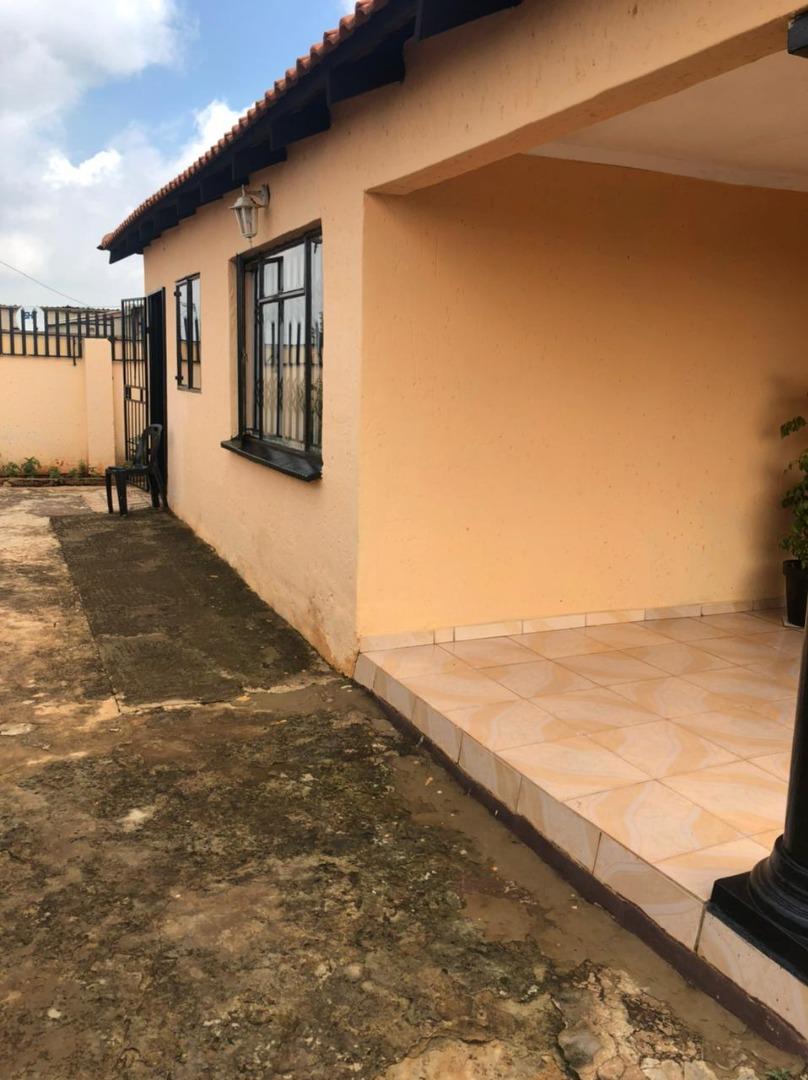 573738_IMG-20220526-WA0012